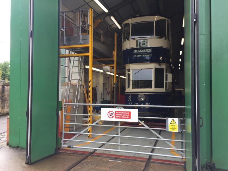 Access platforms for trams of all ages